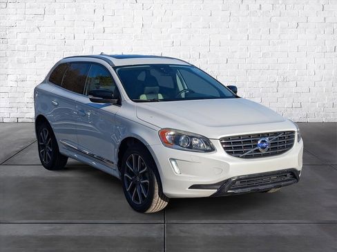 Used 2017 Volvo XC60 T6 Dynamic w/ Preferred Option Package image 2