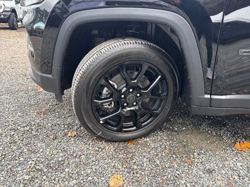 New 2026 Jeep Compass Latitude image 27