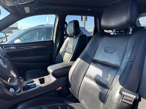 Used 2018 Jeep Grand Cherokee Overland image 8