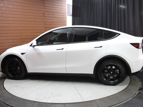 Used 2023 Tesla Model Y Long Range image 49