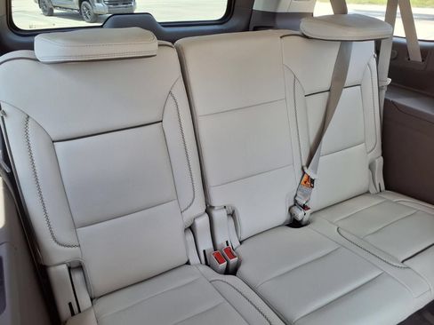 Used 2021 GMC Yukon XL Denali w/ LPO, Illumination Package AWD/4WD image 22