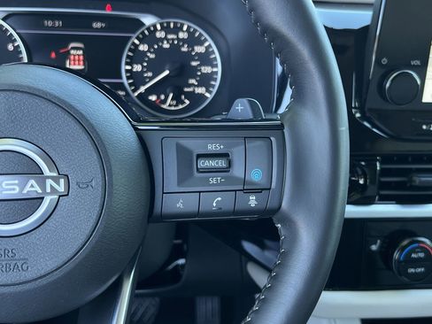 Certified 2025 Nissan Pathfinder SL AWD/4WD image 11