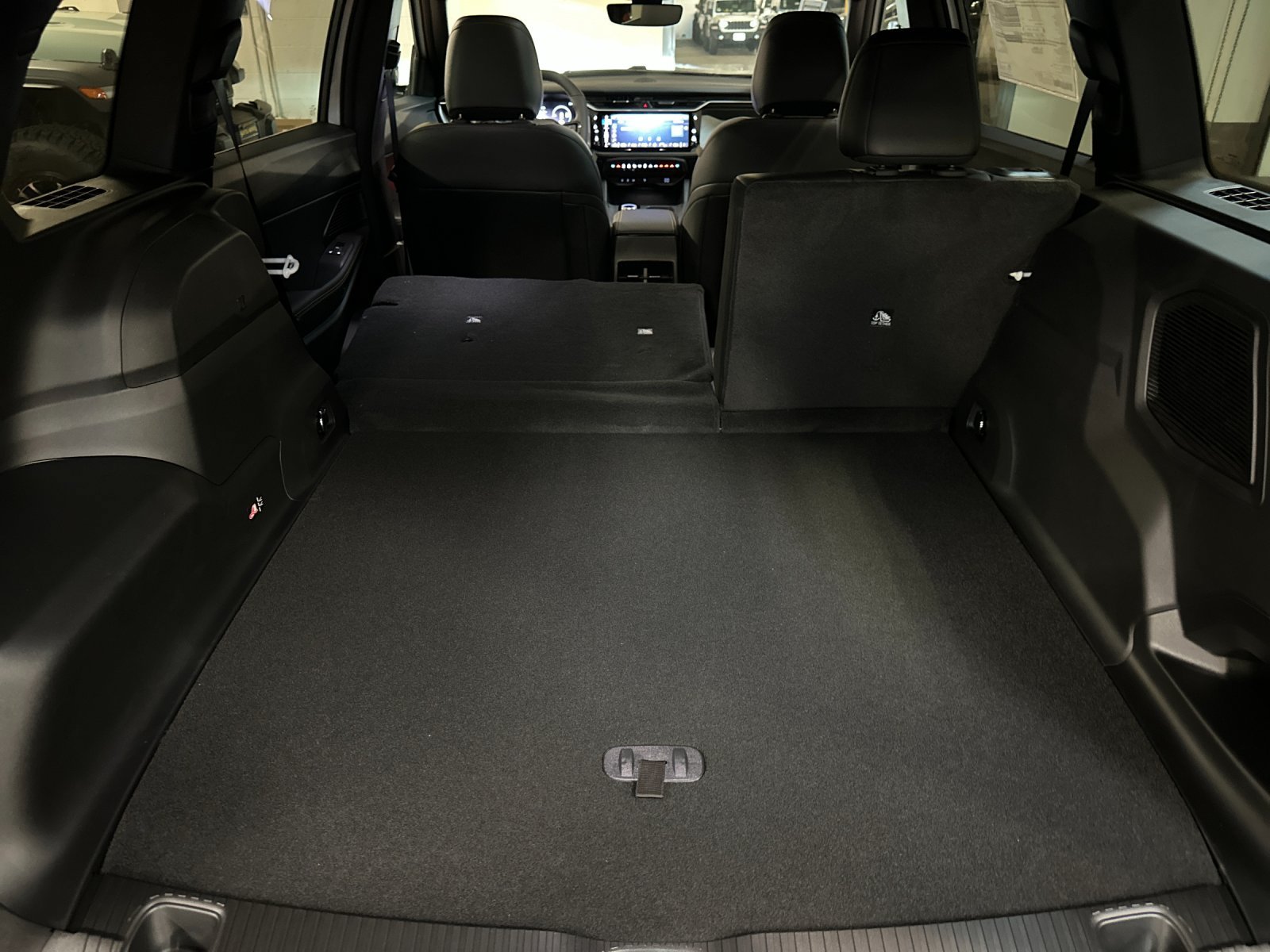 New 2026 Jeep Cherokee Limited AWD/4WD image 14