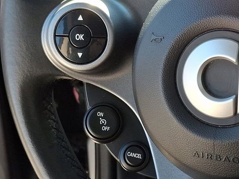 Used 2016 smart fortwo Proxy image 20