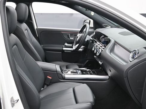 Used 2024 Mercedes-Benz GLA 250 4MATIC image 39