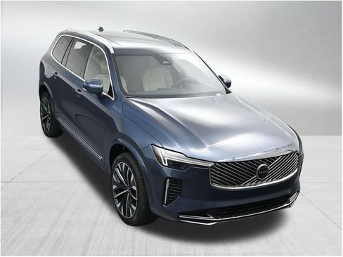 New 2026 Volvo XC90 B6 Plus w/ Protection Package Premier AWD/4WD image 21