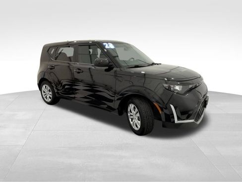 Used 2023 Kia Soul LX image 6