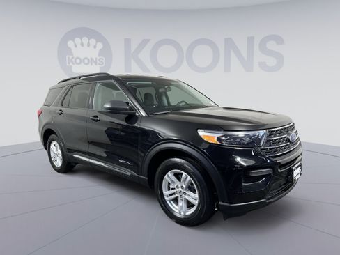 Certified 2022 Ford Explorer XLT AWD/4WD image 2
