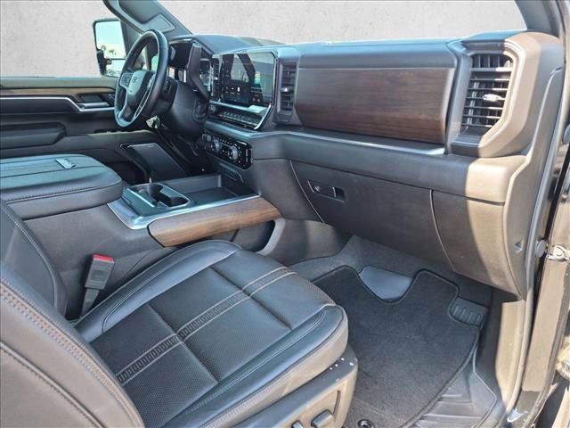 Certified 2024 Chevrolet Silverado 2500 High Country w/ Midnight Edition AWD/4WD image 29