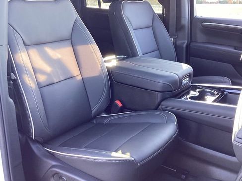 New 2026 Chevrolet Suburban Premier image 30