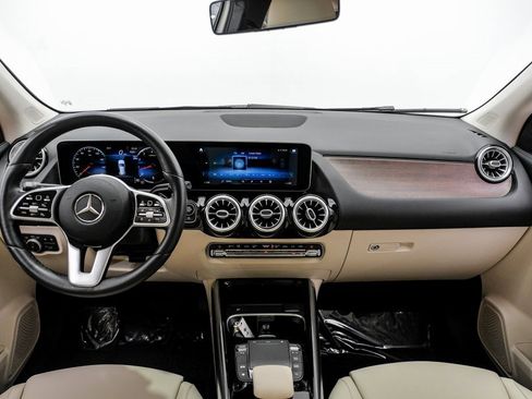 Used 2021 Mercedes-Benz GLA 250 4MATIC image 13