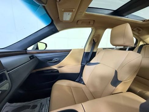 Used 2025 Lexus ES 350 w/ Premium Package FWD image 20