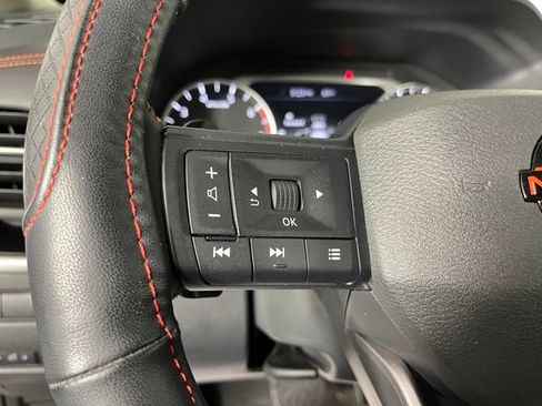 Used 2025 Nissan Rogue SV AWD/4WD image 20