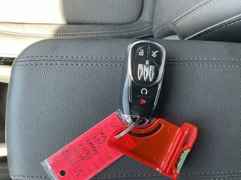 Used 2024 Buick Encore GX Preferred w/ Comfort Package FWD image 24