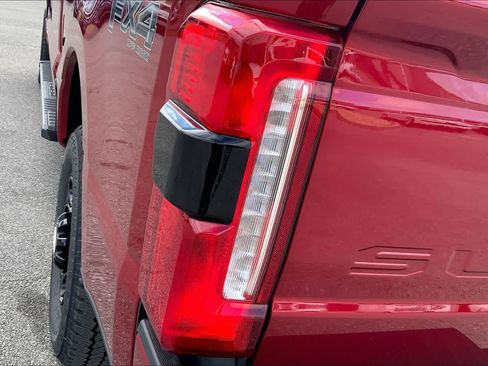 New 2026 Ford F250 Lariat w/ Black Appearance Package AWD/4WD image 14