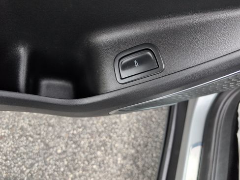 Used 2025 Buick Enclave Preferred FWD image 13