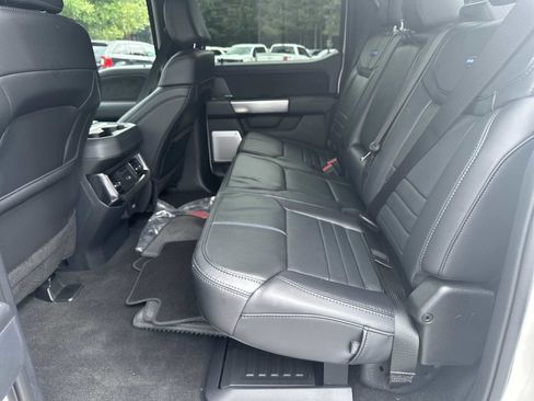 Used 2025 Ford F450 Platinum image 19
