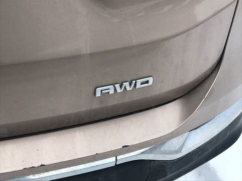 Used 2019 GMC Terrain SLT w/ Preferred Package image 3