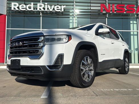 Used 2023 GMC Acadia SLT AWD/4WD image 2