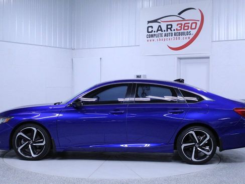 Used 2022 Honda Accord Sport image 3