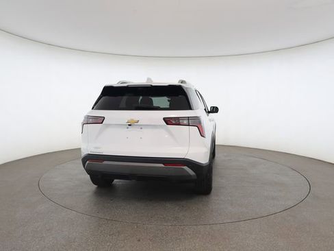Used 2025 Chevrolet Equinox LT w/ Convenience Package II FWD image 16