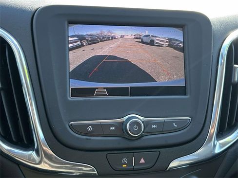 Used 2023 Chevrolet Equinox LT image 30