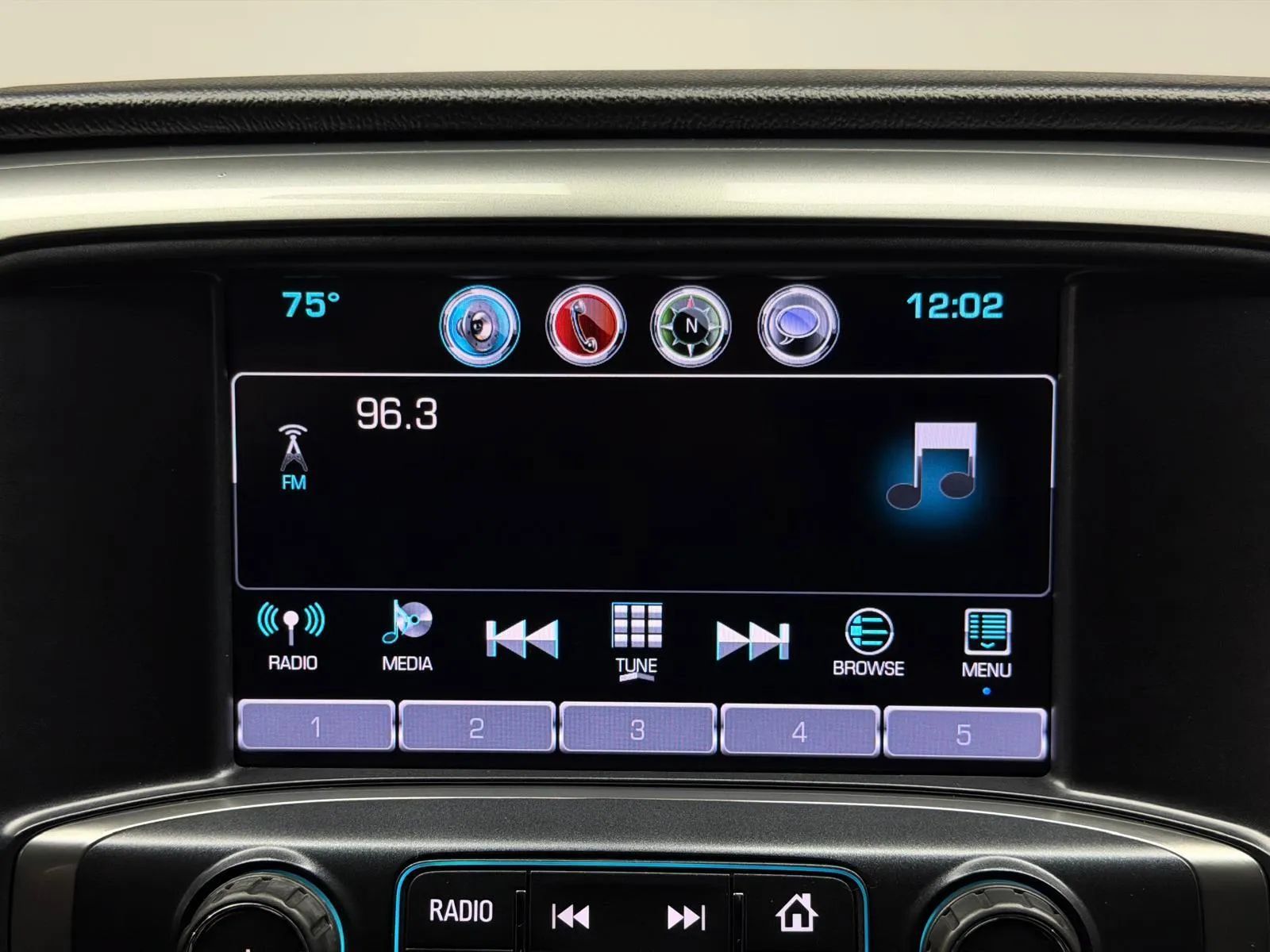 Used 2017 Chevrolet Silverado 1500 LT w/ Texas Edition AWD/4WD image 34