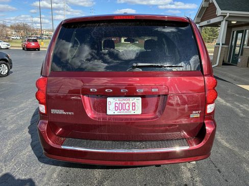 Used 2019 Dodge Grand Caravan SXT FWD image 4
