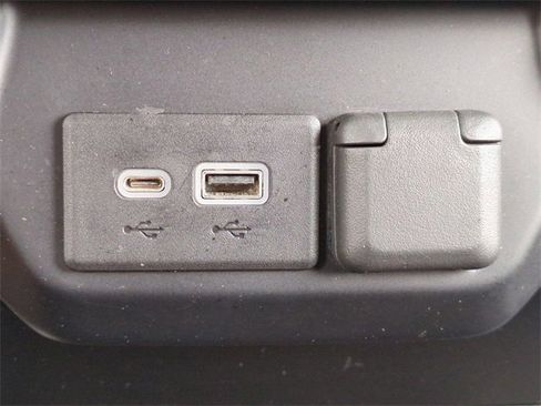 Used 2020 GMC Sierra 1500 Elevation w/ Elevation Value Package image 20