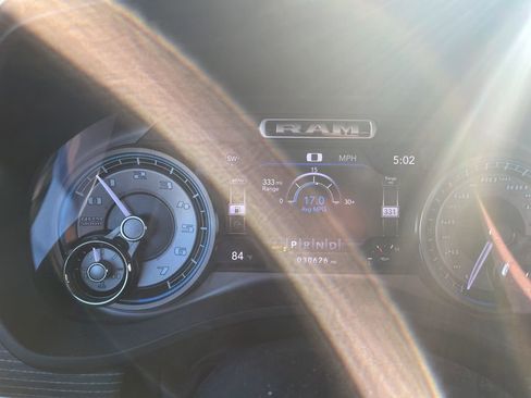 Used 2021 RAM 1500 Limited image 9