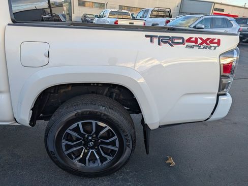 Certified 2023 Toyota Tacoma TRD Sport image 4