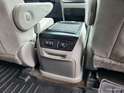 Used 2018 Toyota Sienna LE image 44