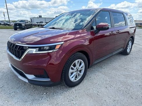 Used 2023 Kia Carnival LX FWD image 1