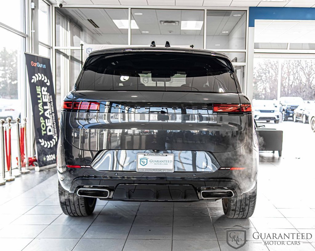 Used 2024 Land Rover Range Rover Sport Dynamic SE AWD/4WD image 13