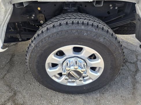 Used 2024 Ford F350 XLT w/ 360-Degree Camera Package image 29