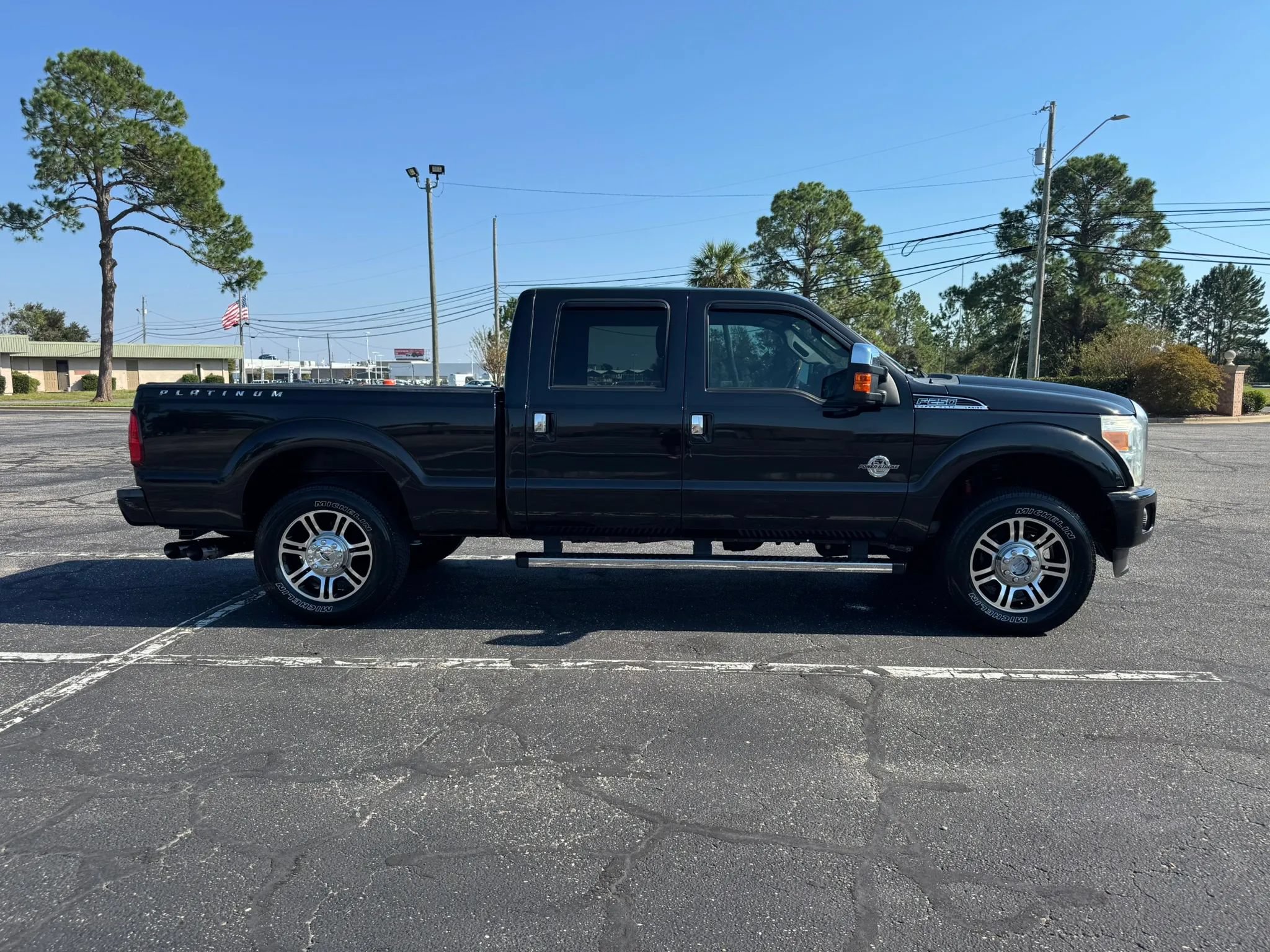 Used 2015 Ford F250 Platinum w/ FX4 Off-Road Package AWD/4WD image 5