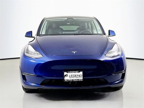 Used 2022 Tesla Model Y Long Range image 2