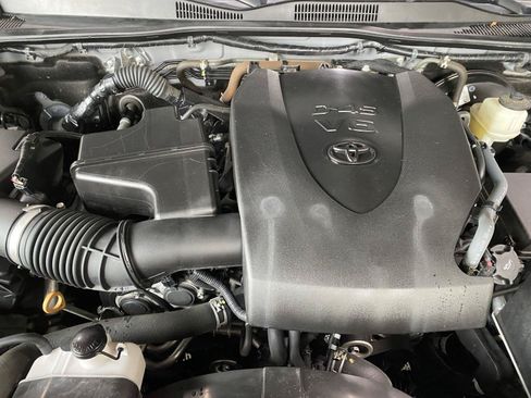 Used 2021 Toyota Tacoma TRD Sport w/ Advanced Technology Package RWD image 8