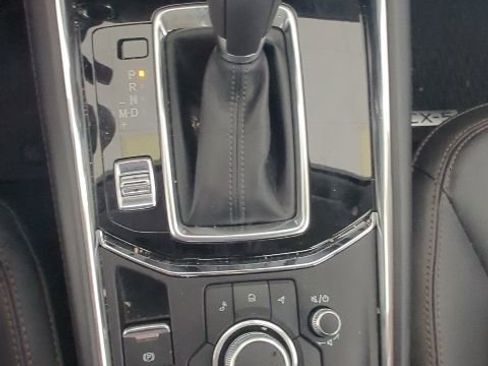 Used 2023 MAZDA CX-5 AWD 2.5 S w/ Premium Package image 12
