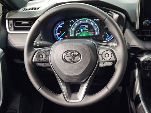 Certified 2025 Toyota RAV4 SE w/ Convenience Package image 26