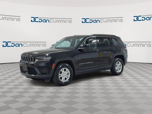 Used 2022 Jeep Grand Cherokee Laredo w/ Luxury Tech Group I image 4
