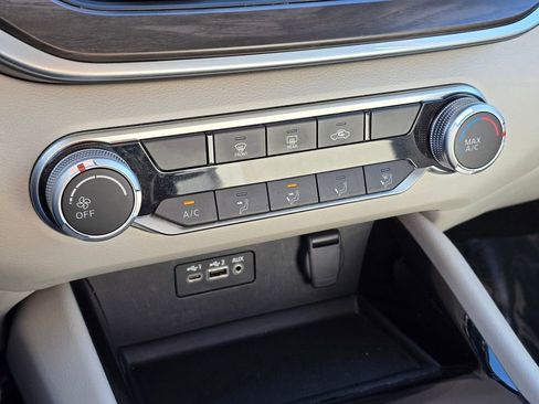 Used 2024 Nissan Altima 2.5 SV image 29