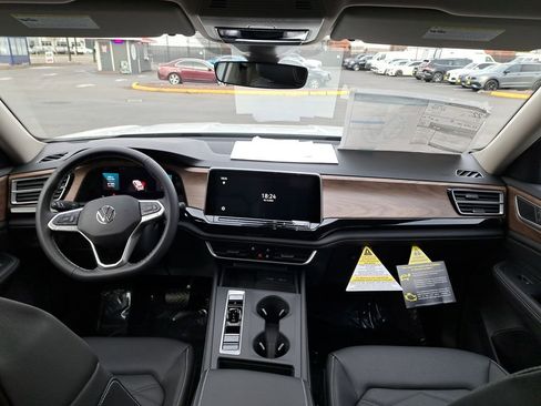 New 2026 Volkswagen Atlas SE image 18
