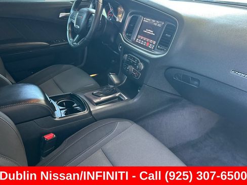 Used 2018 Dodge Charger R/T w/ Blacktop Package RWD image 19