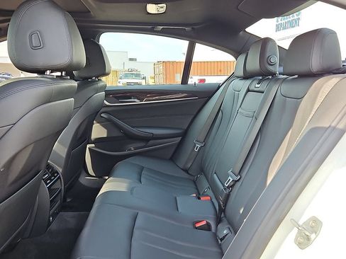 Used 2018 BMW 530e RWD image 10
