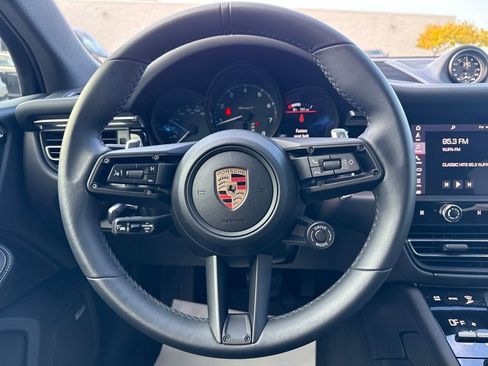 Used 2025 Porsche Macan image 14