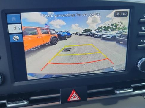 Used 2025 Hyundai Elantra SE FWD image 26