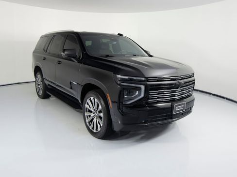Used 2025 Chevrolet Tahoe High Country w/ Sun And Tow Package image 9