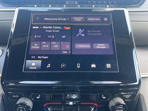 New 2025 Jeep Grand Cherokee Altitude AWD/4WD image 39