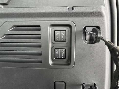 New 2026 Chevrolet Traverse High Country image 18